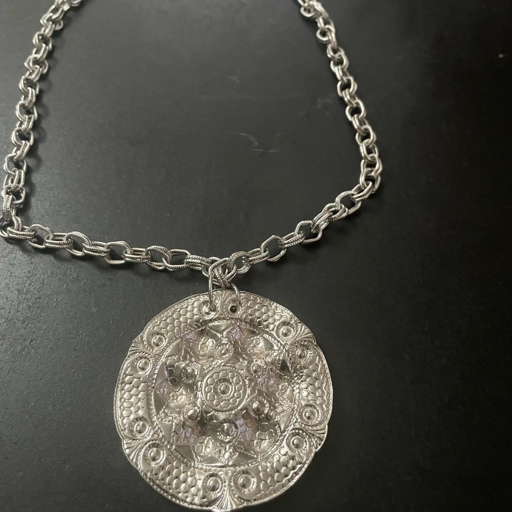Antique silver plated medallion pendant link necklace